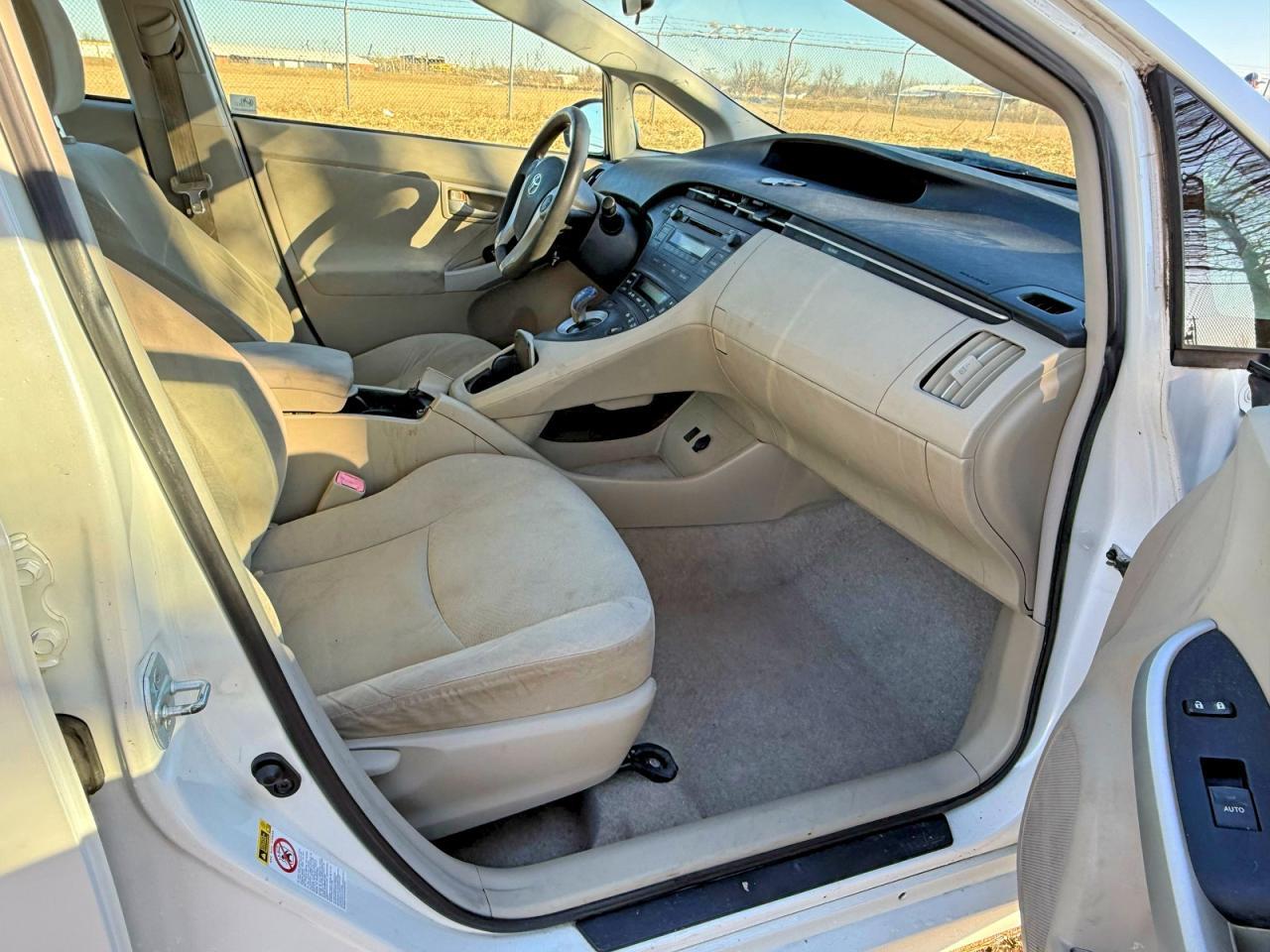 2011 TOYOTA PRIUS