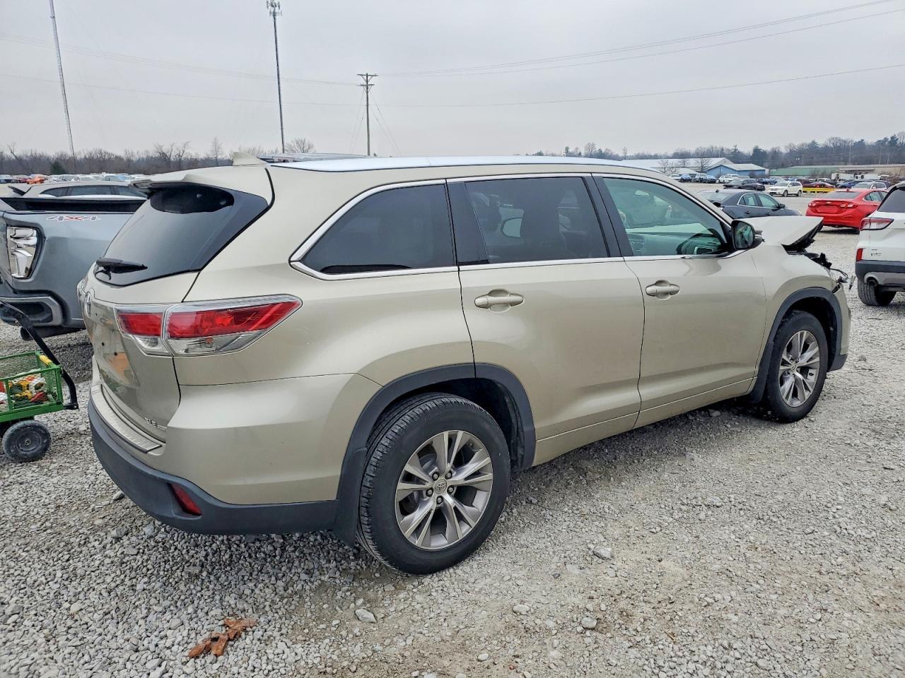 2015 TOYOTA HIGHLANDER