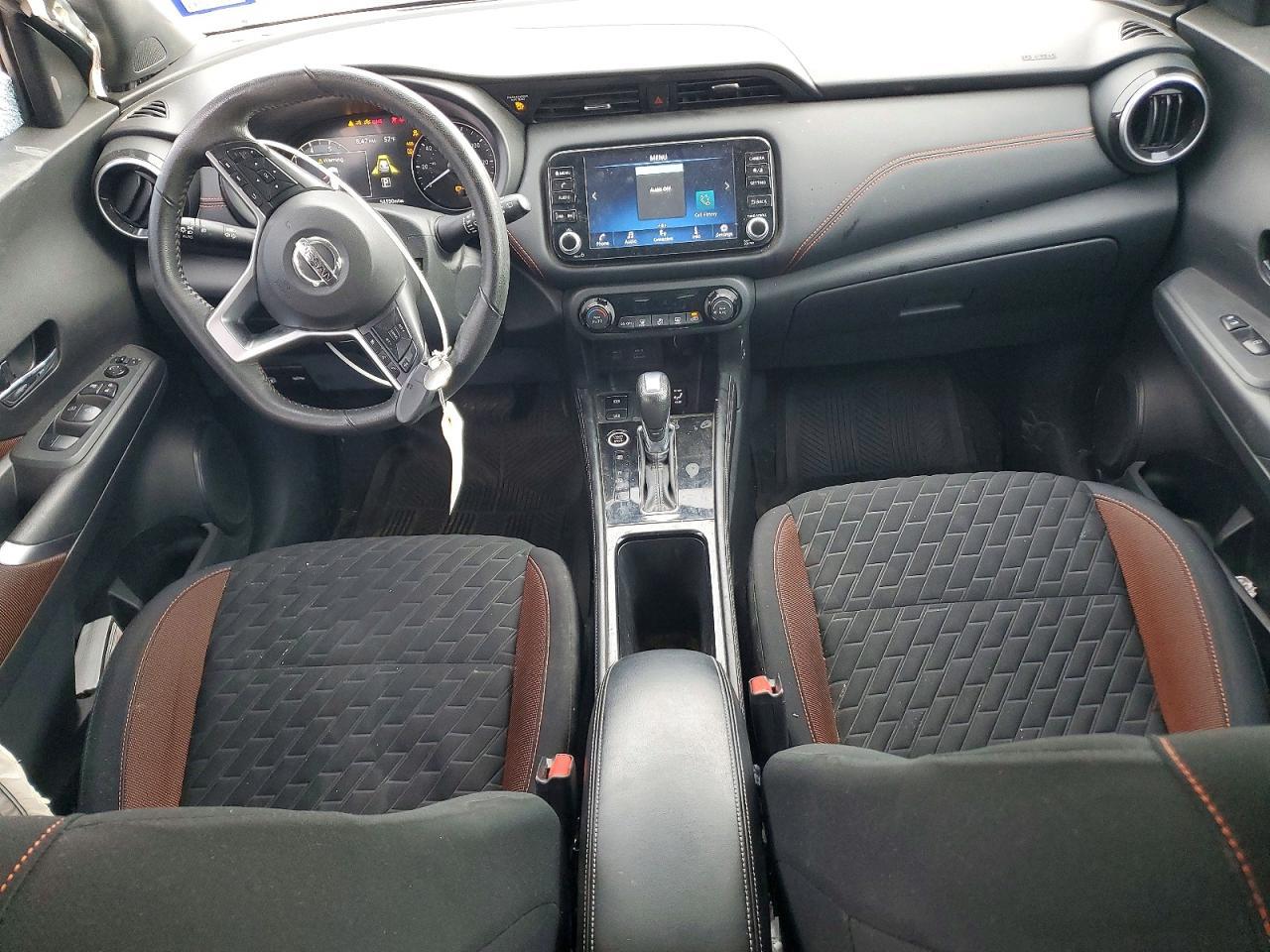2021 NISSAN KICKS