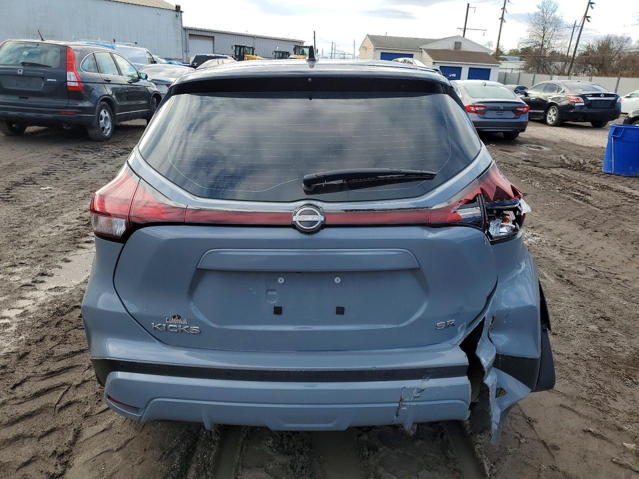 2023 NISSAN KICKS