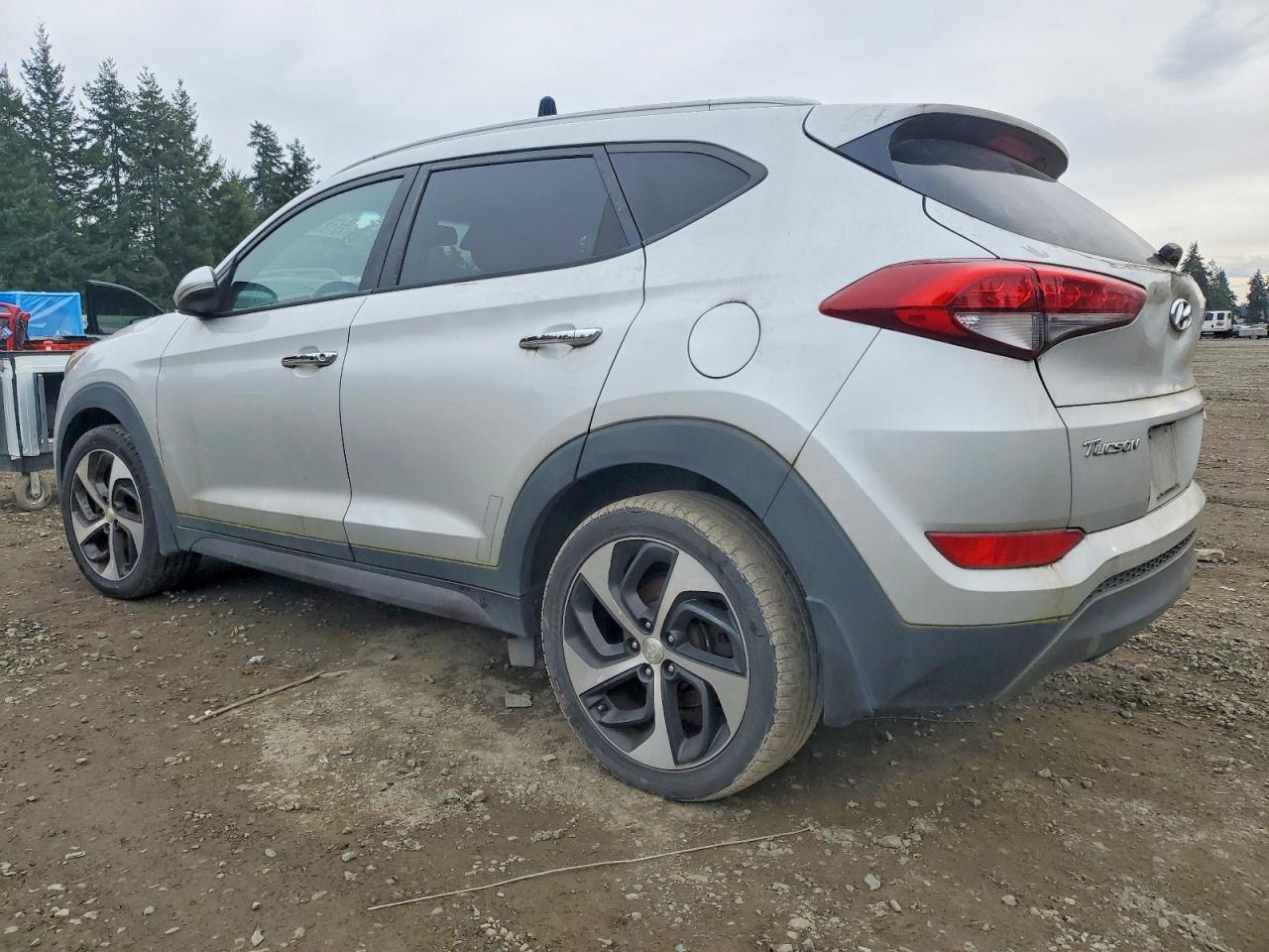 2016 HYUNDAI TUCSON