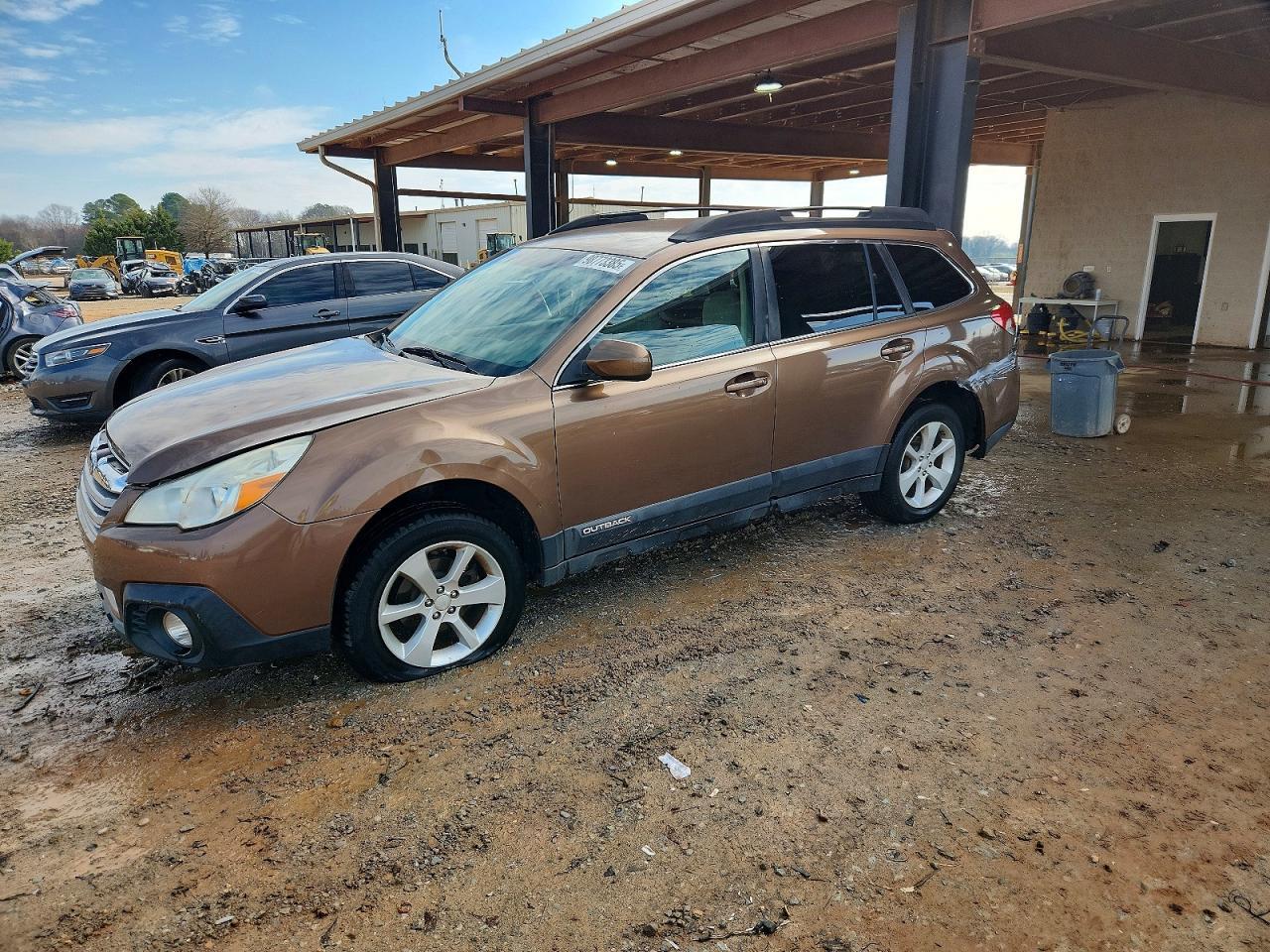 2013 SUBARU Outback