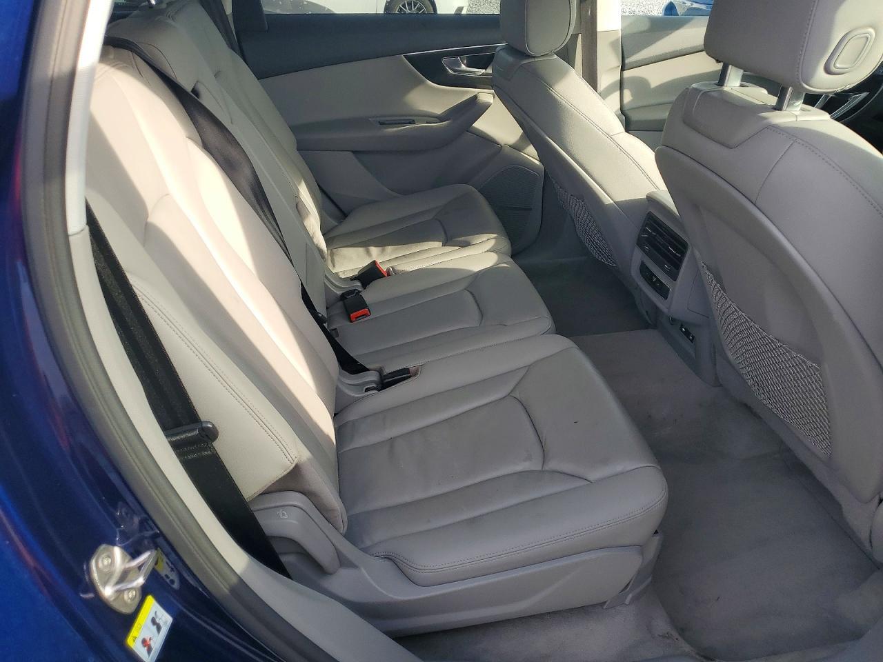 2022 AUDI Q7