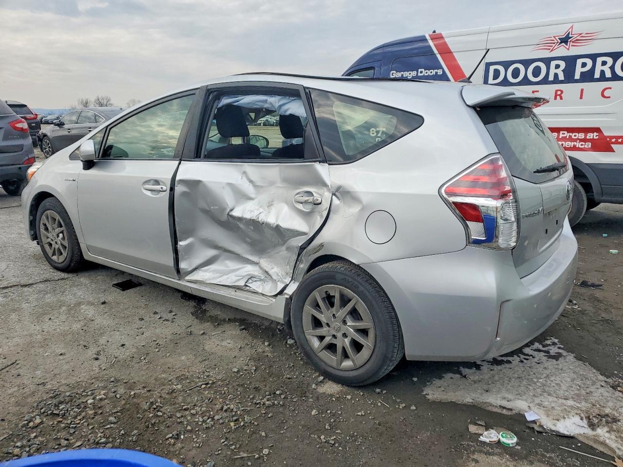 2017 TOYOTA PRIUS V