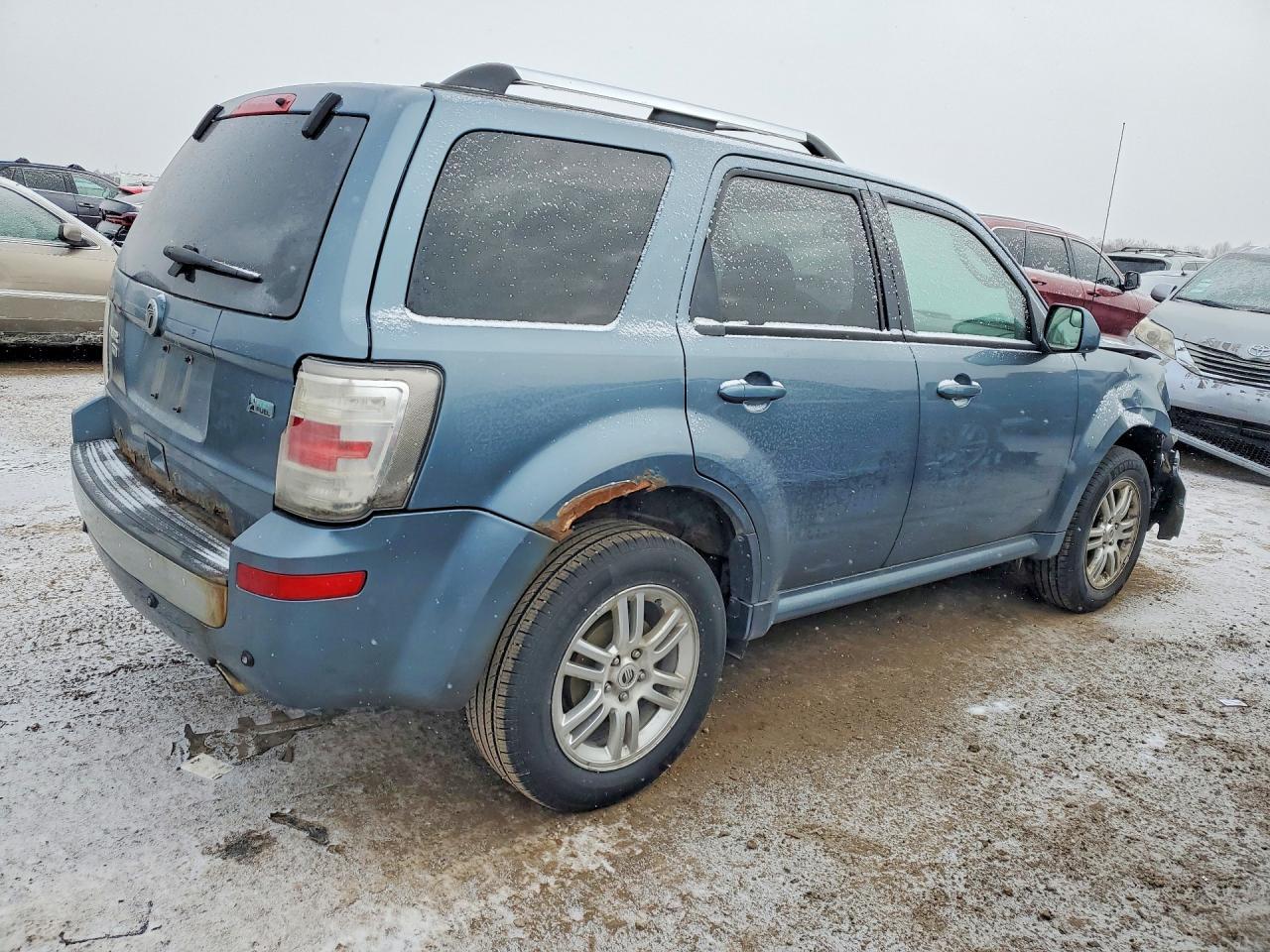 2011 MERCURY Mariner