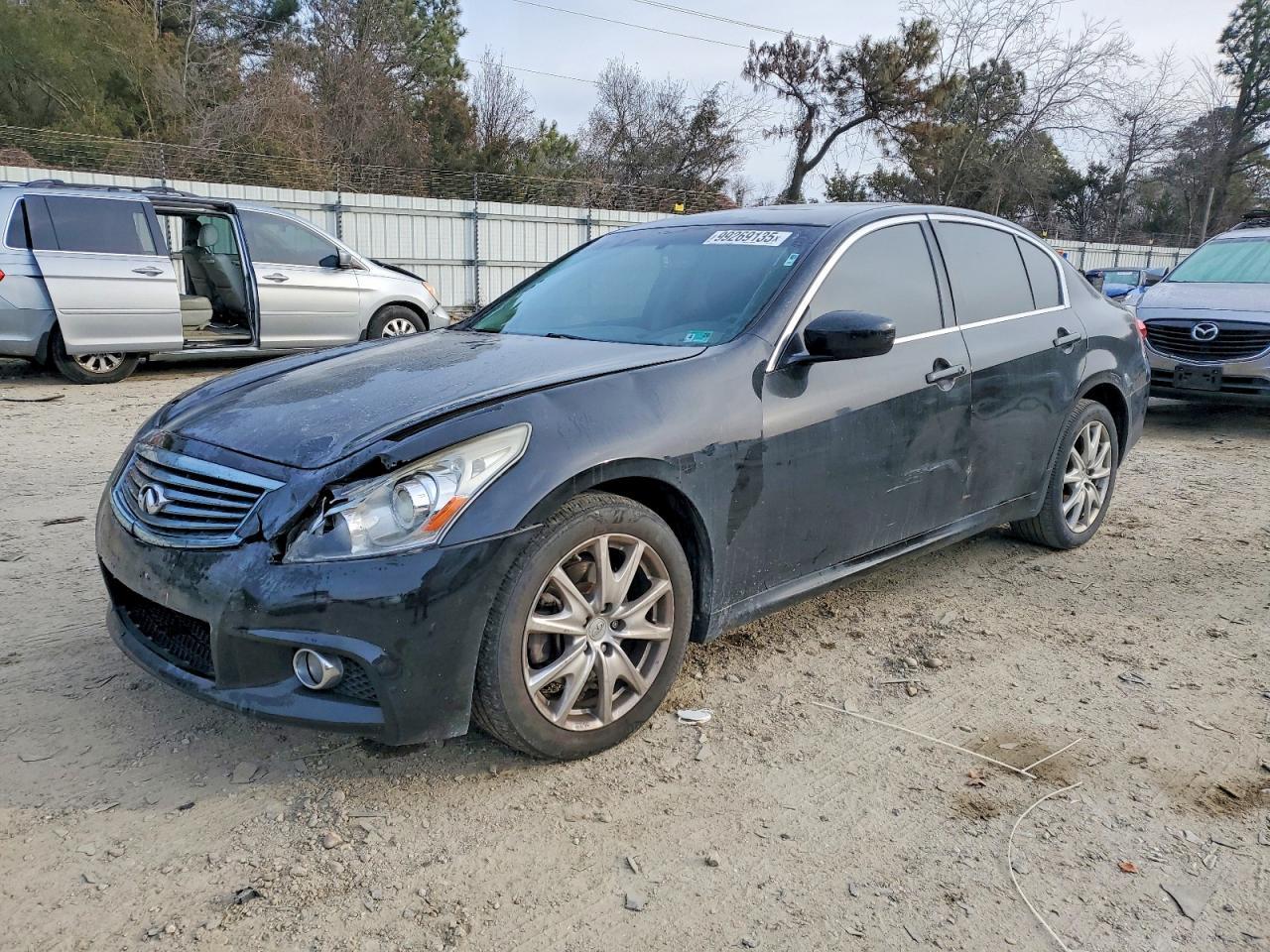 2012 INFINITI G37