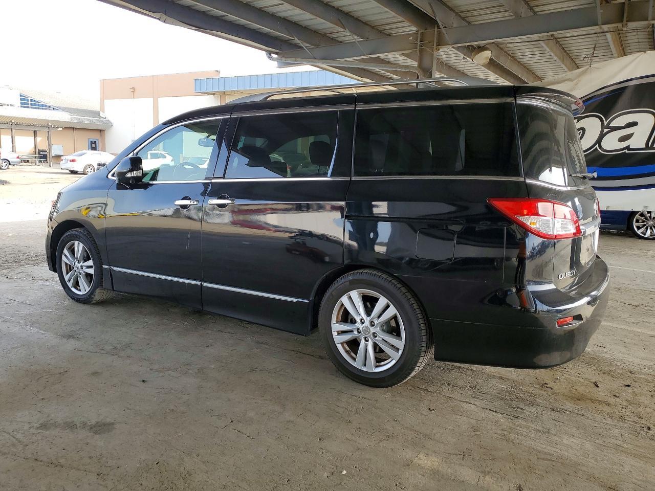 2013 NISSAN Quest