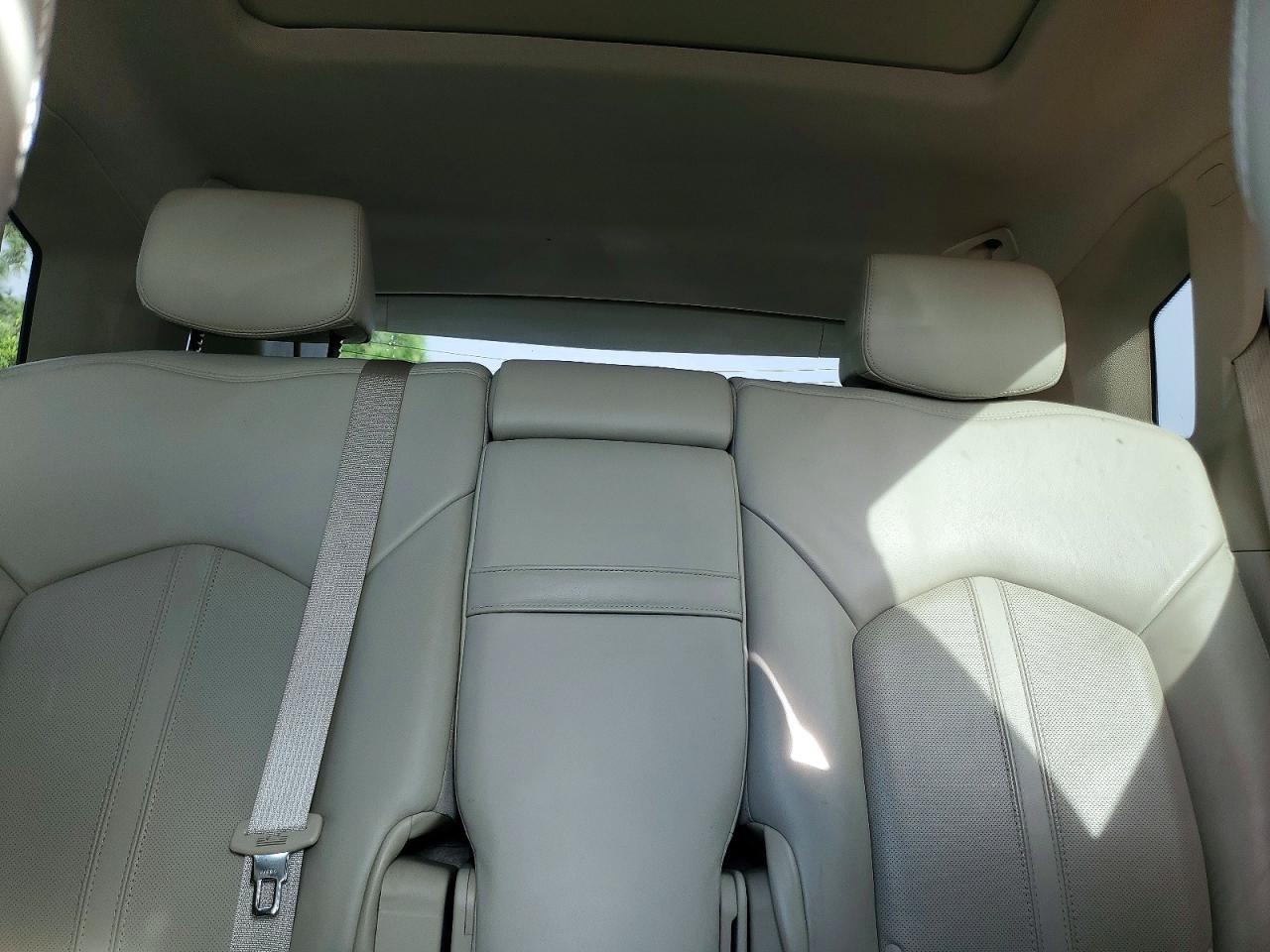 2011 CADILLAC SRX