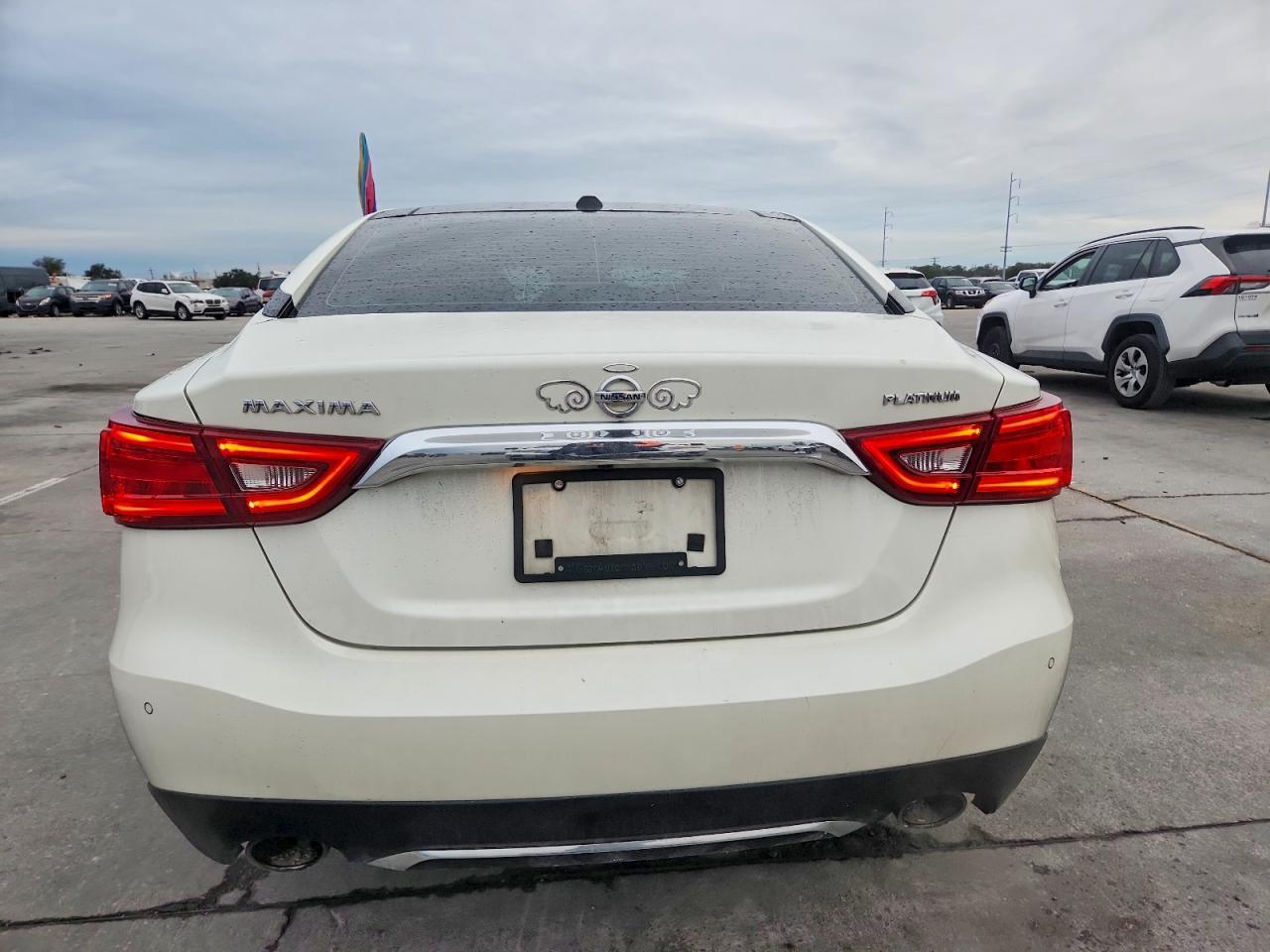 2017 NISSAN Maxima