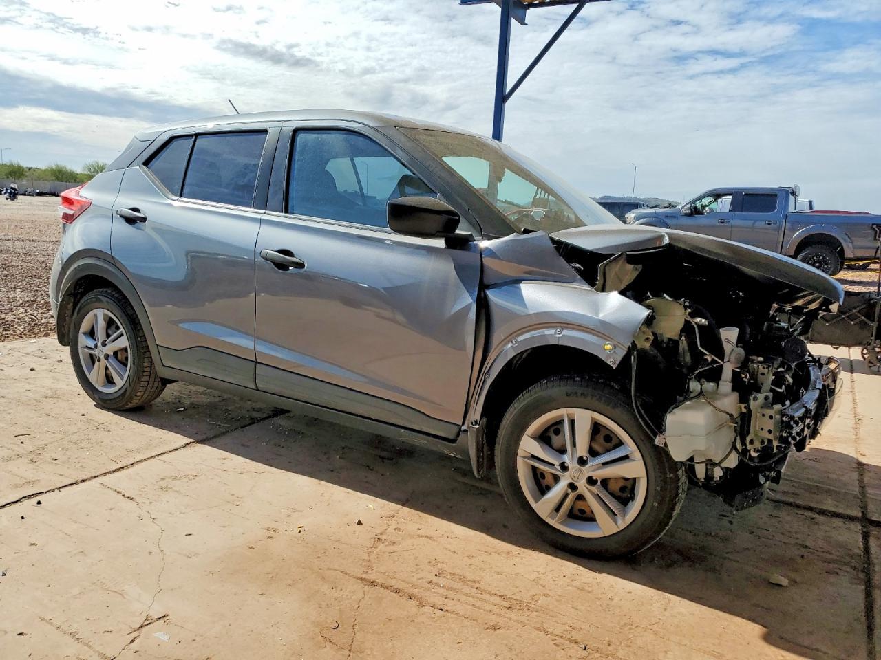 2020 NISSAN KICKS