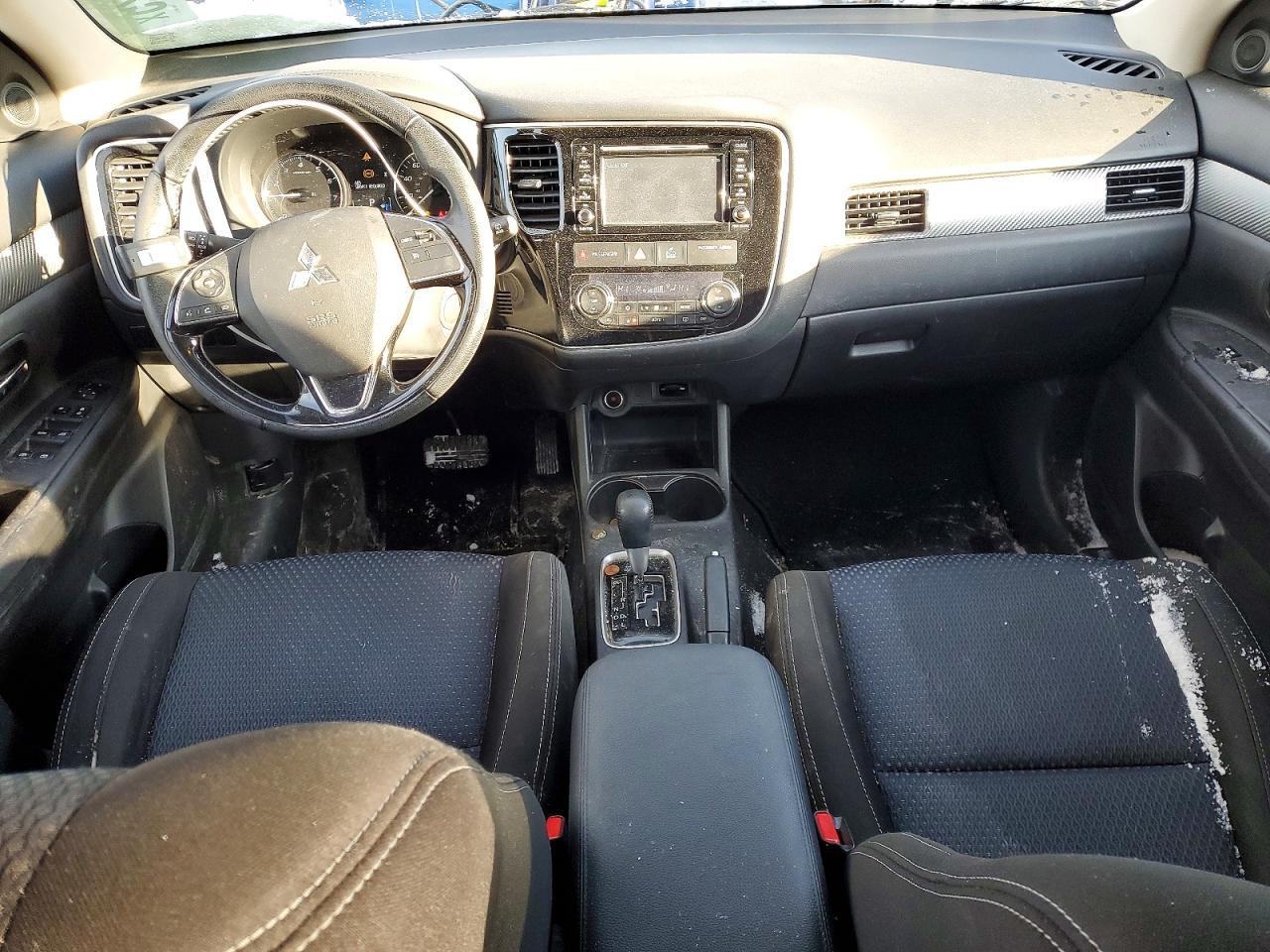 2016 MITSUBISHI outlander