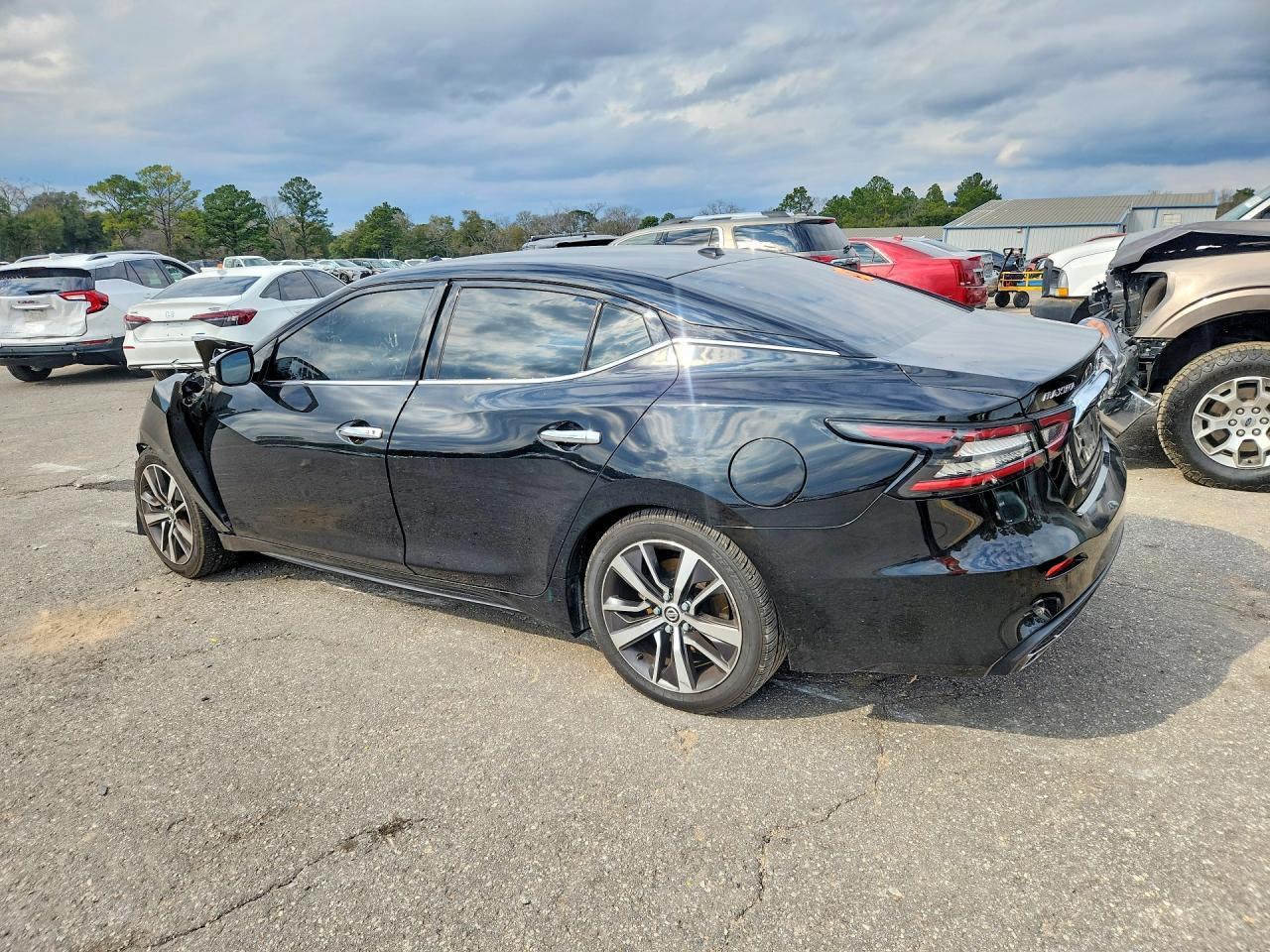 2019 NISSAN Maxima