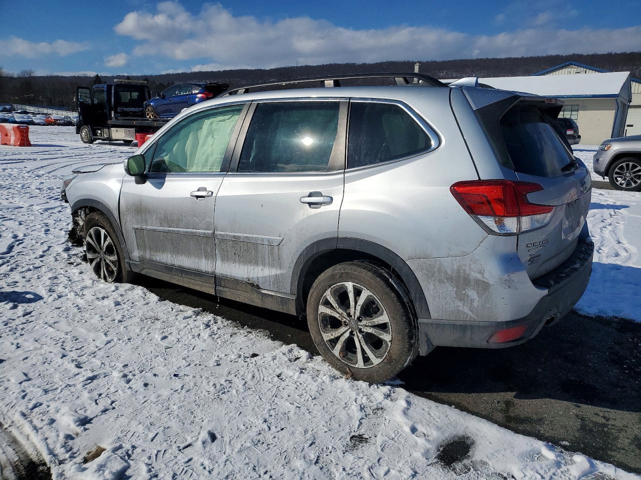 2022 SUBARU FORESTER