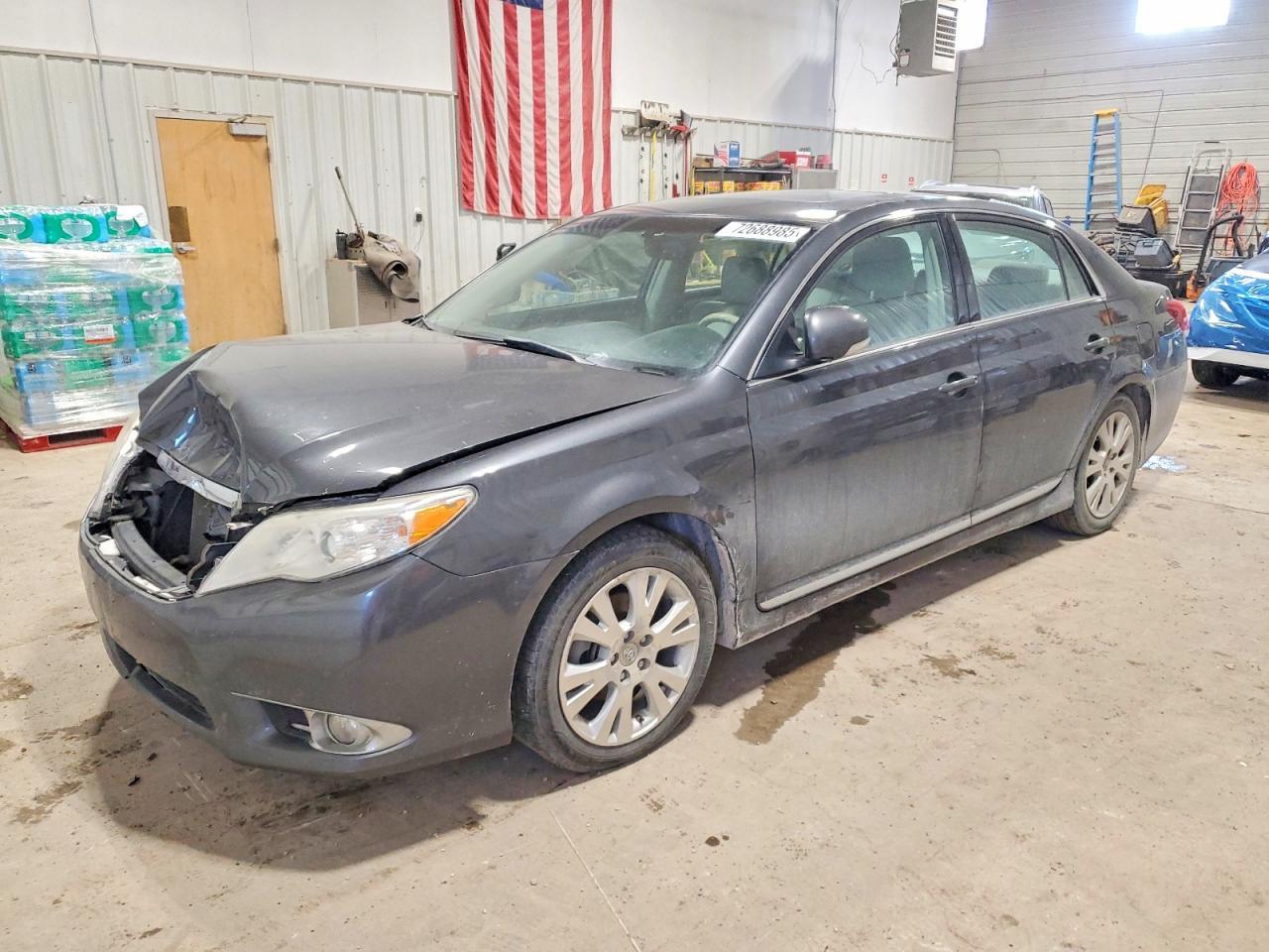 2011 TOYOTA Avalon