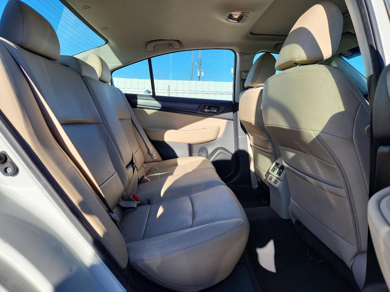 2015 SUBARU Legacy