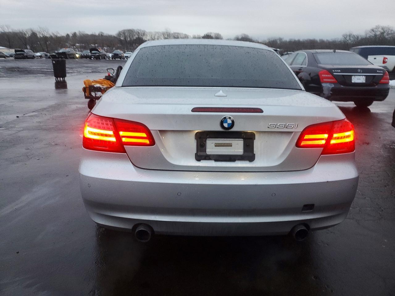 2011 BMW 3 SERIES