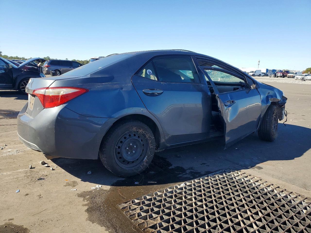 2015 TOYOTA COROLLA