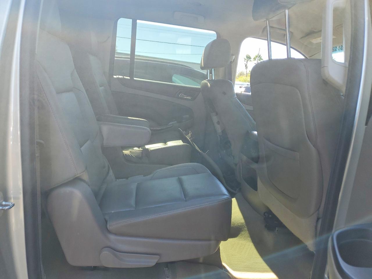 2015 CHEVROLET Suburban