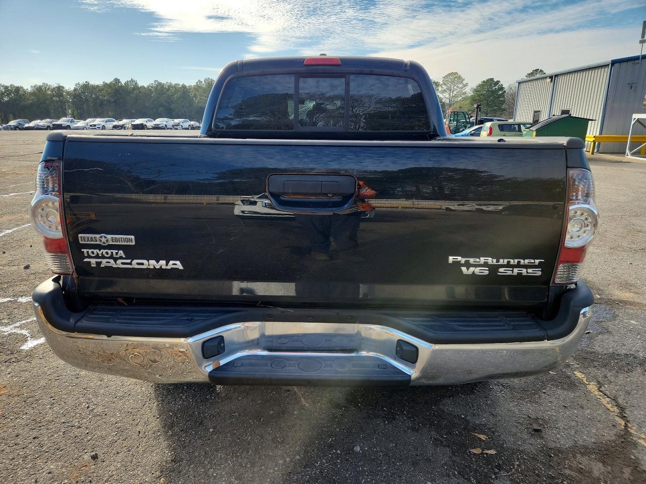 2011 TOYOTA TACOMA