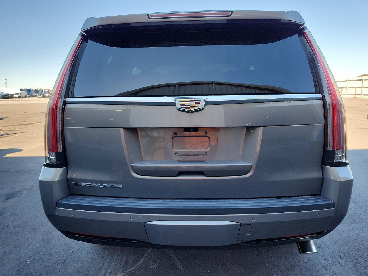 2018 CADILLAC ESCALADE