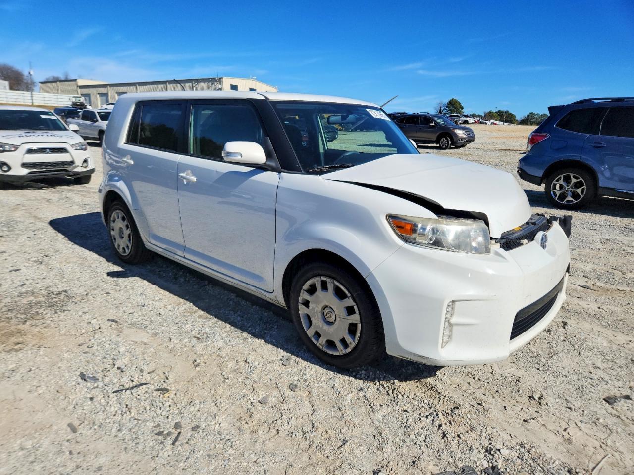 2015 TOYOTA SCION