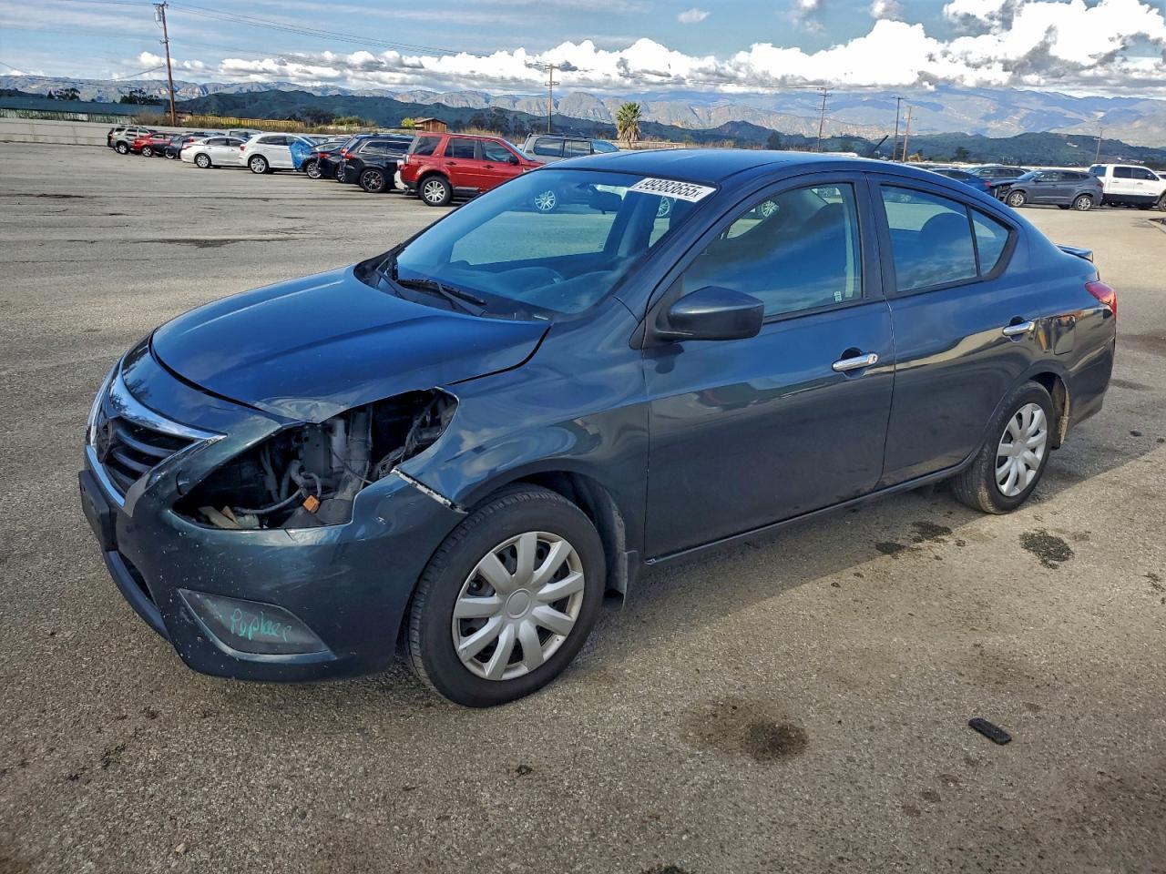 2015 NISSAN VERSA