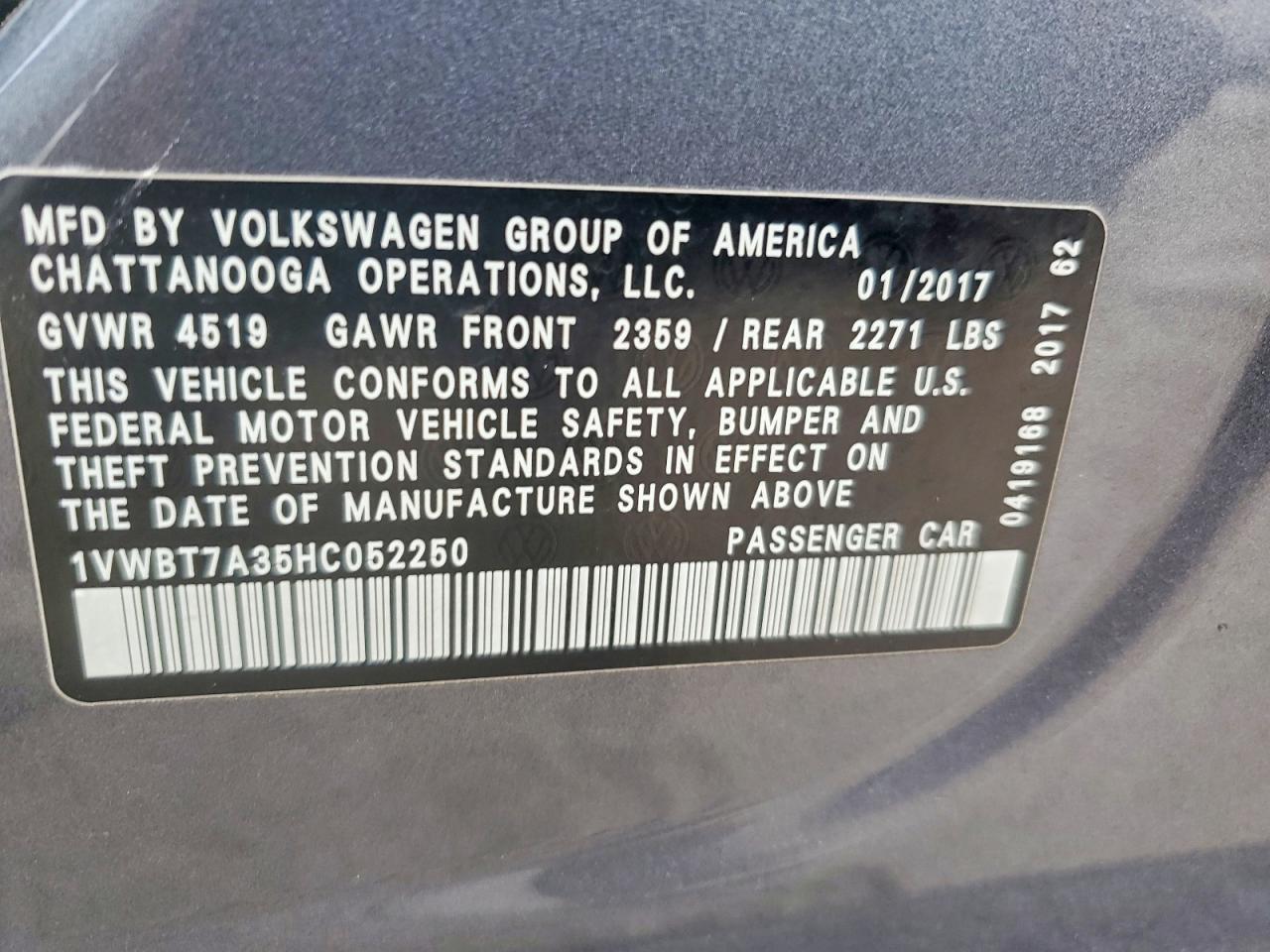 2017 VOLKSWAGEN Passat