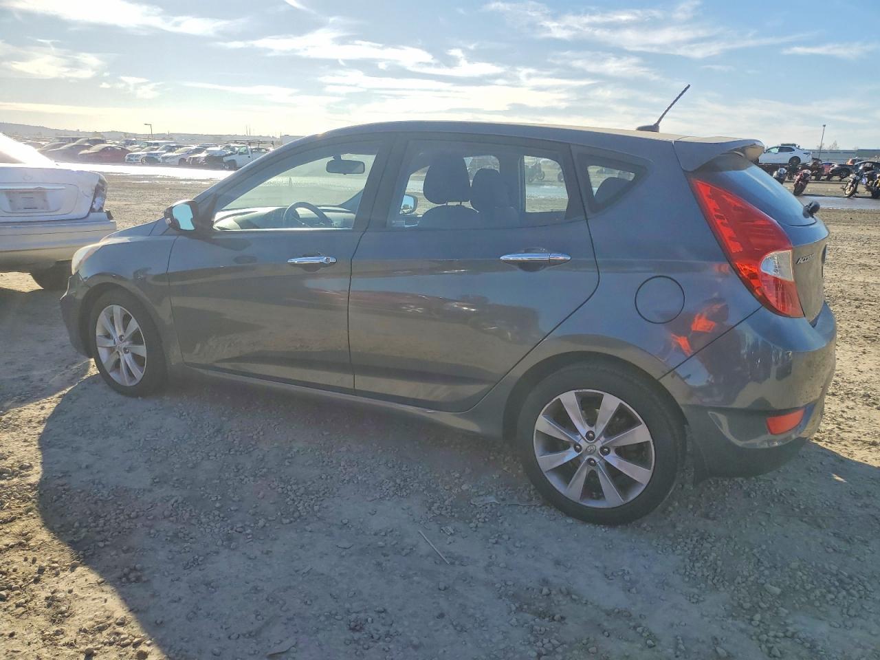 2013 HYUNDAI ACCENT
