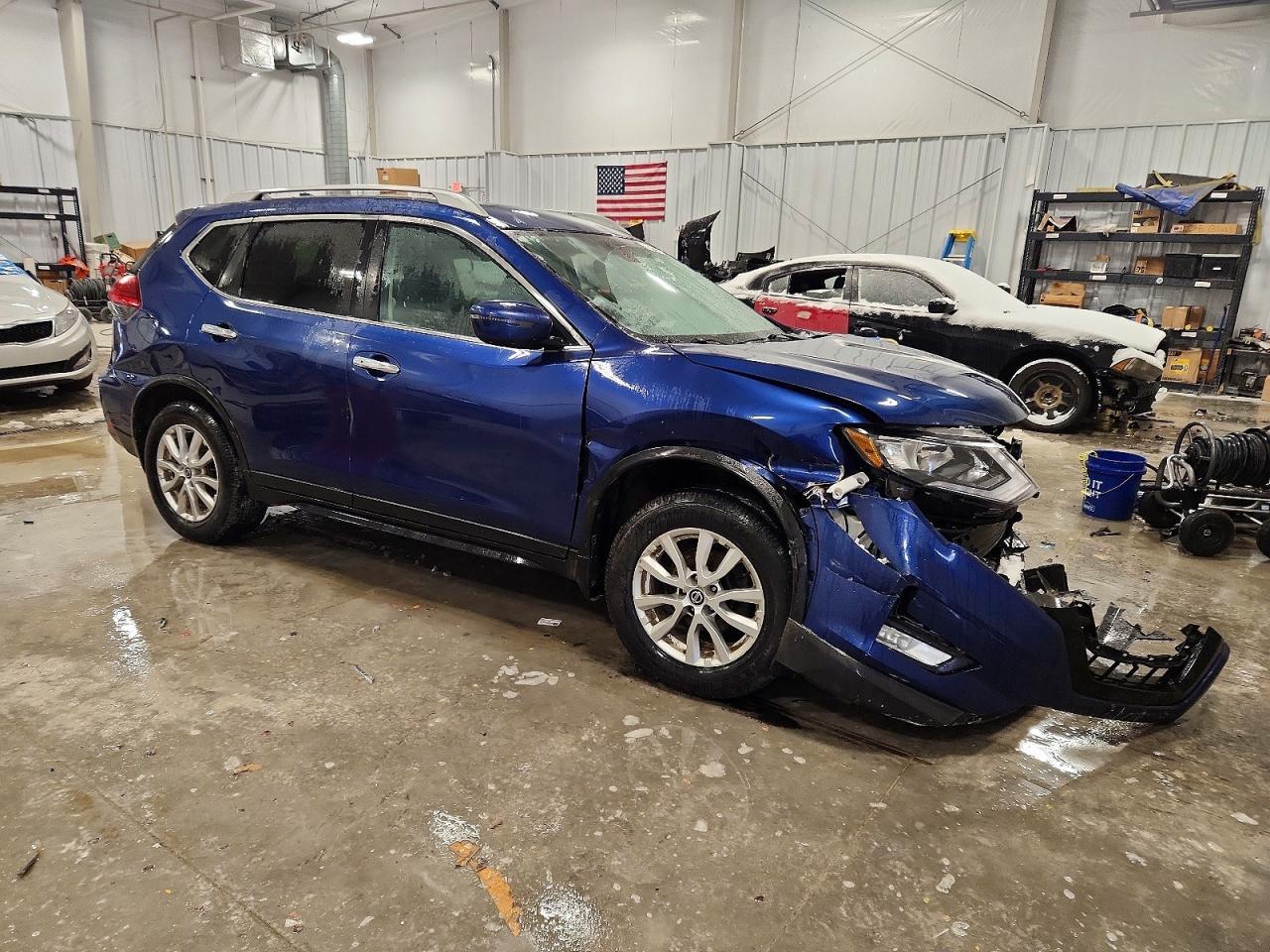 2017 NISSAN ROGUE