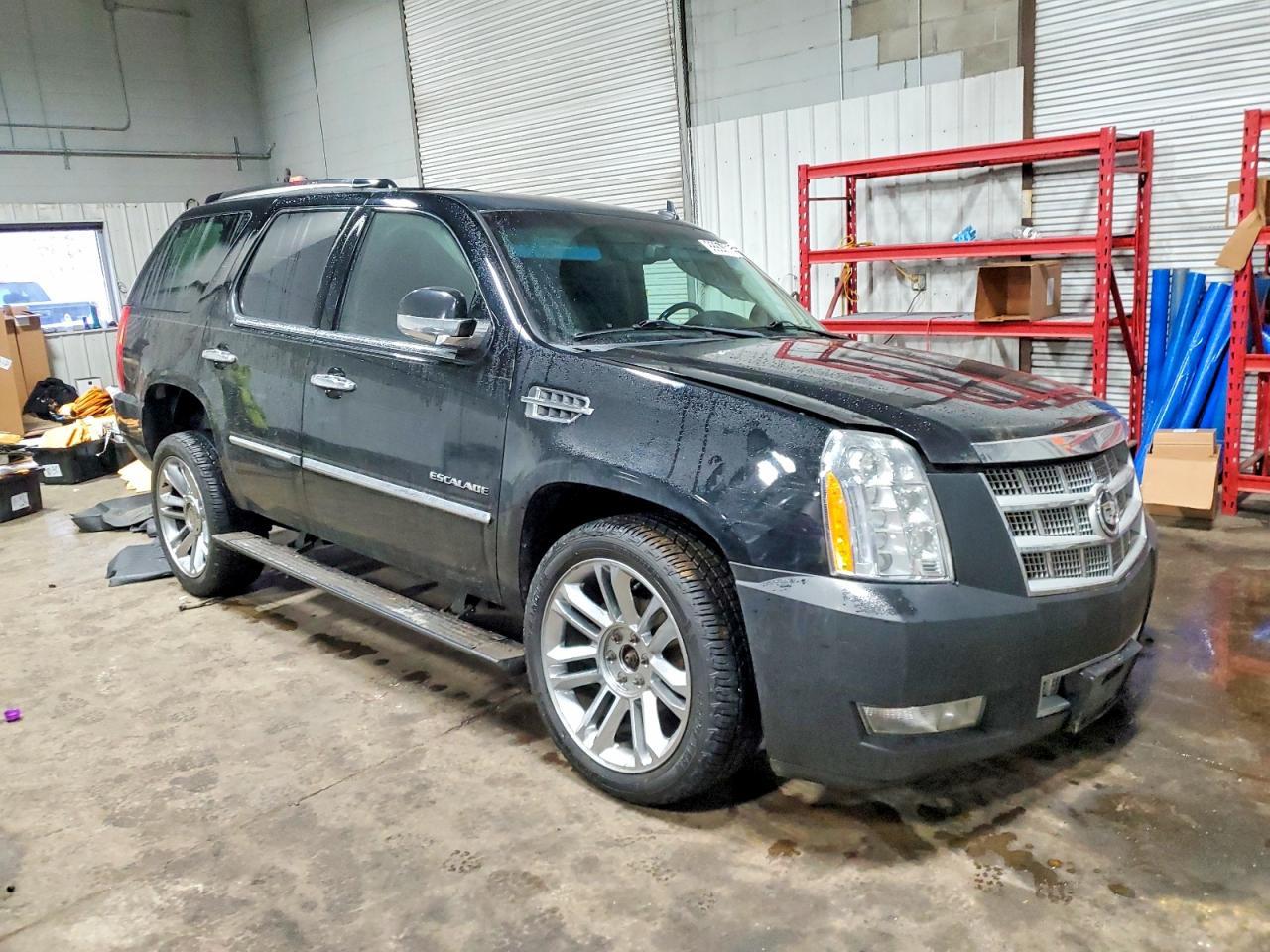 2012 CADILLAC ESCALADE