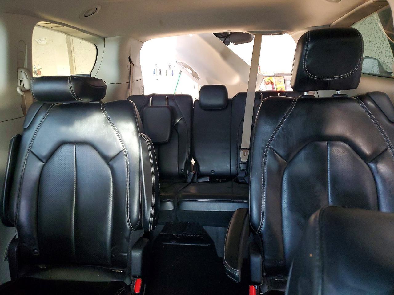 2021 CHRYSLER Voyager