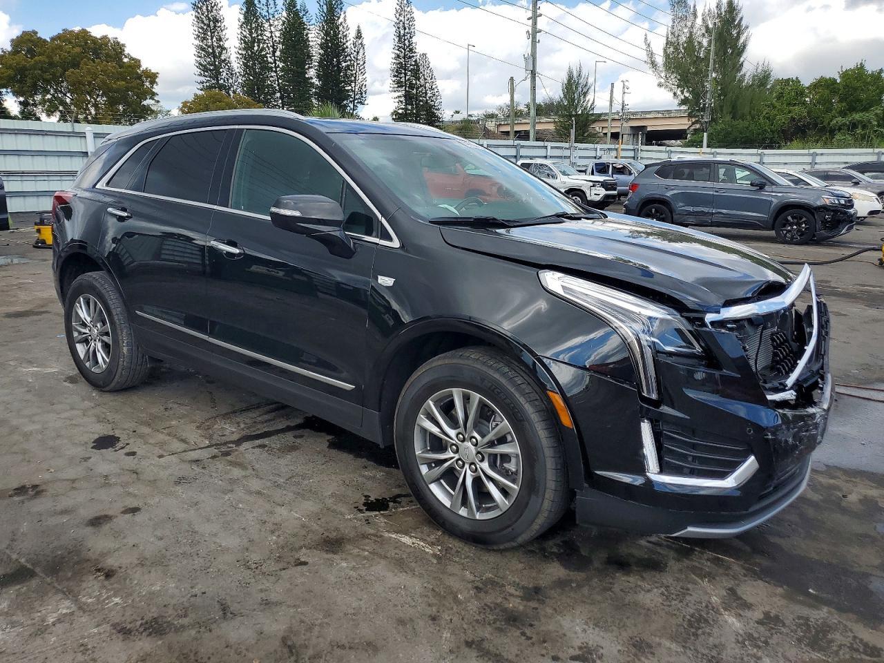 2023 CADILLAC XT5