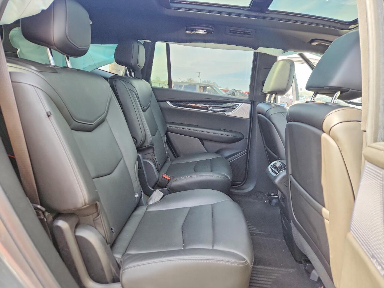 2020 CADILLAC XT6