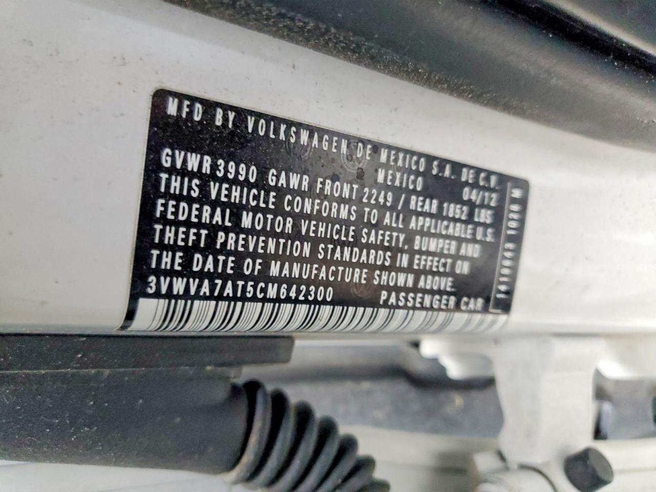 2012 VOLKSWAGEN Beetle