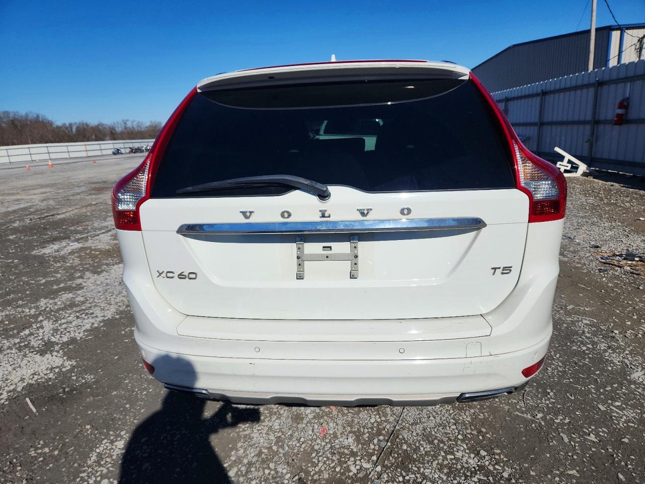 2016 VOLVO XC60