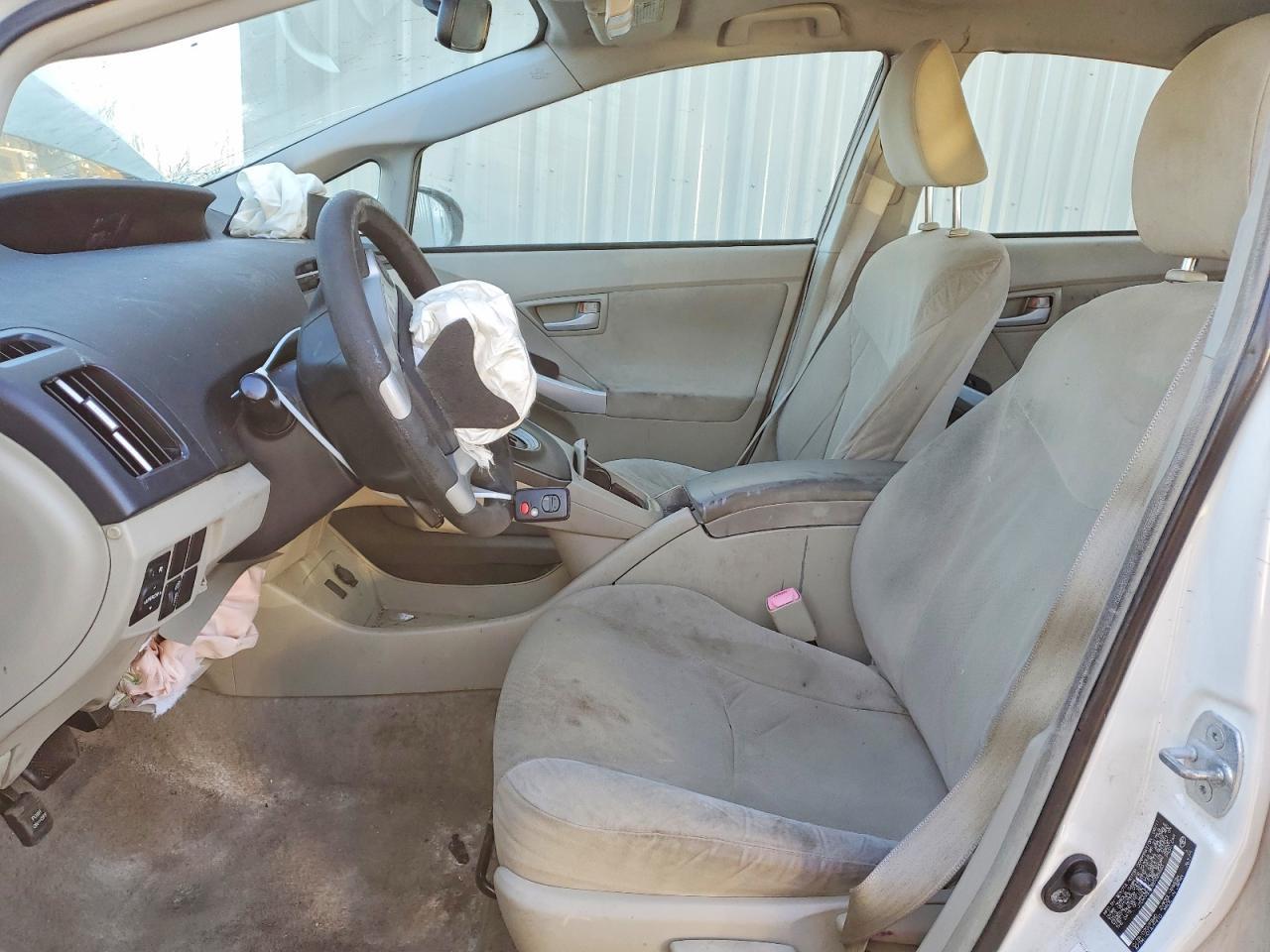 2011 TOYOTA PRIUS