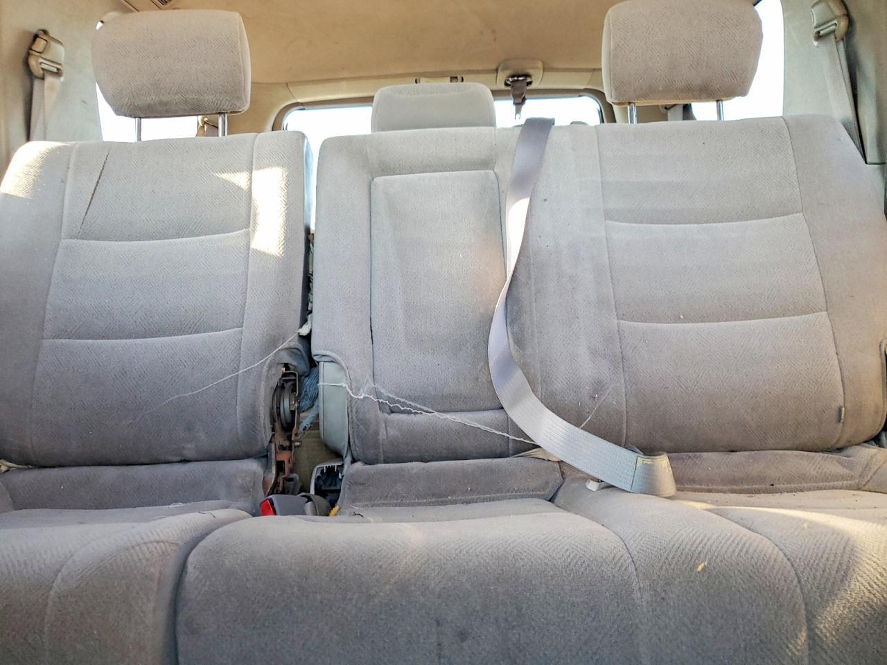 2003 TOYOTA Sequoia