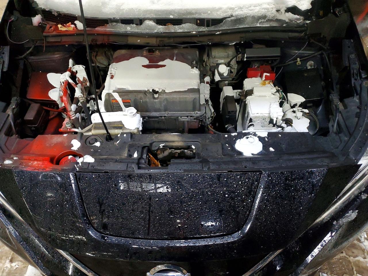 2018 NISSAN LEAF