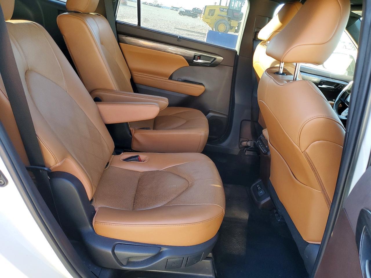 2020 TOYOTA HIGHLANDER