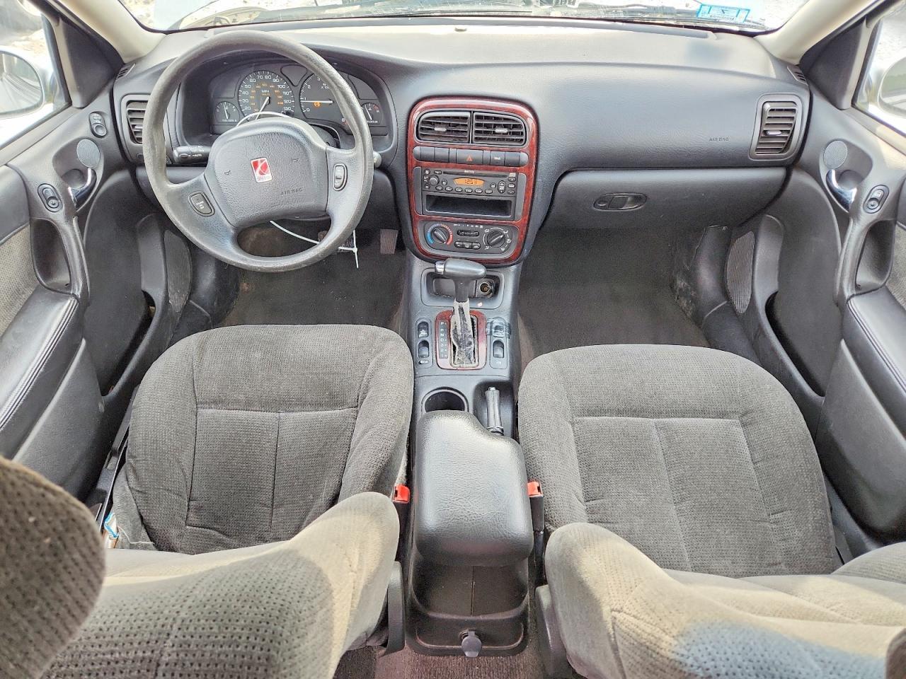 2002 SATURN L200