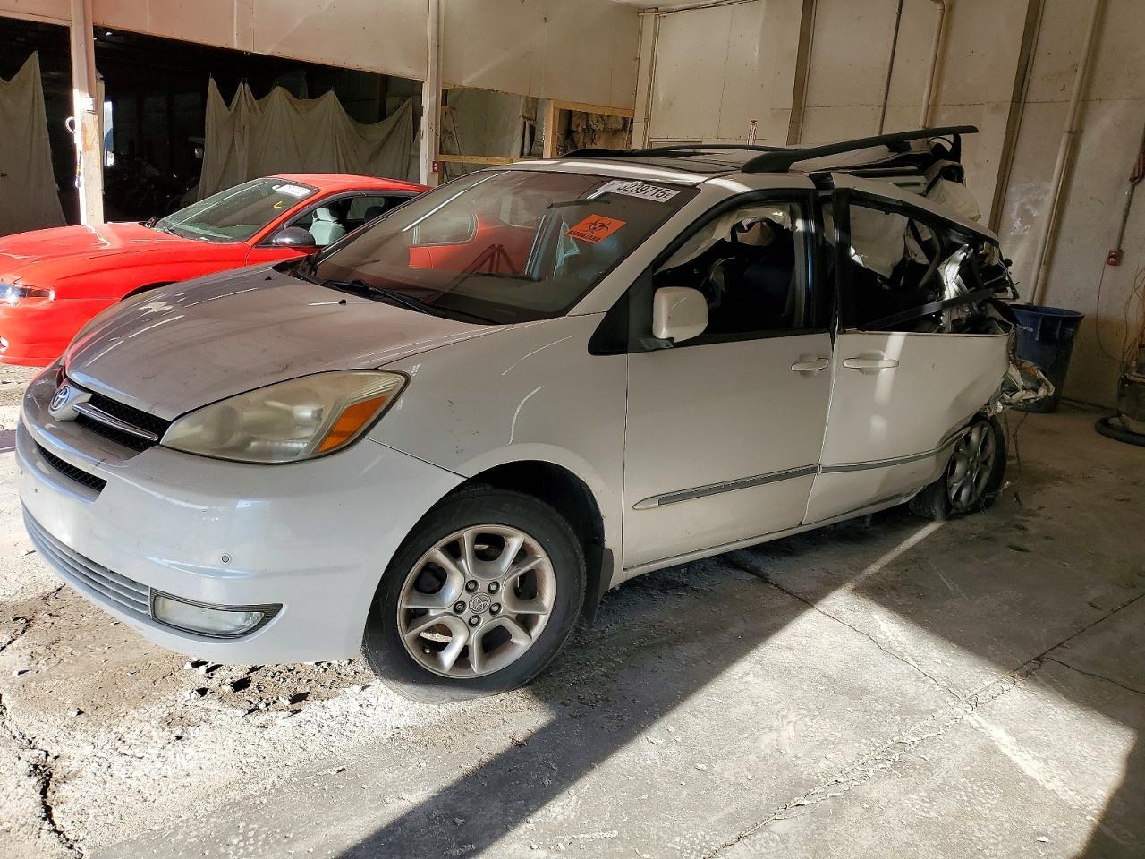 2005 TOYOTA SIENNA