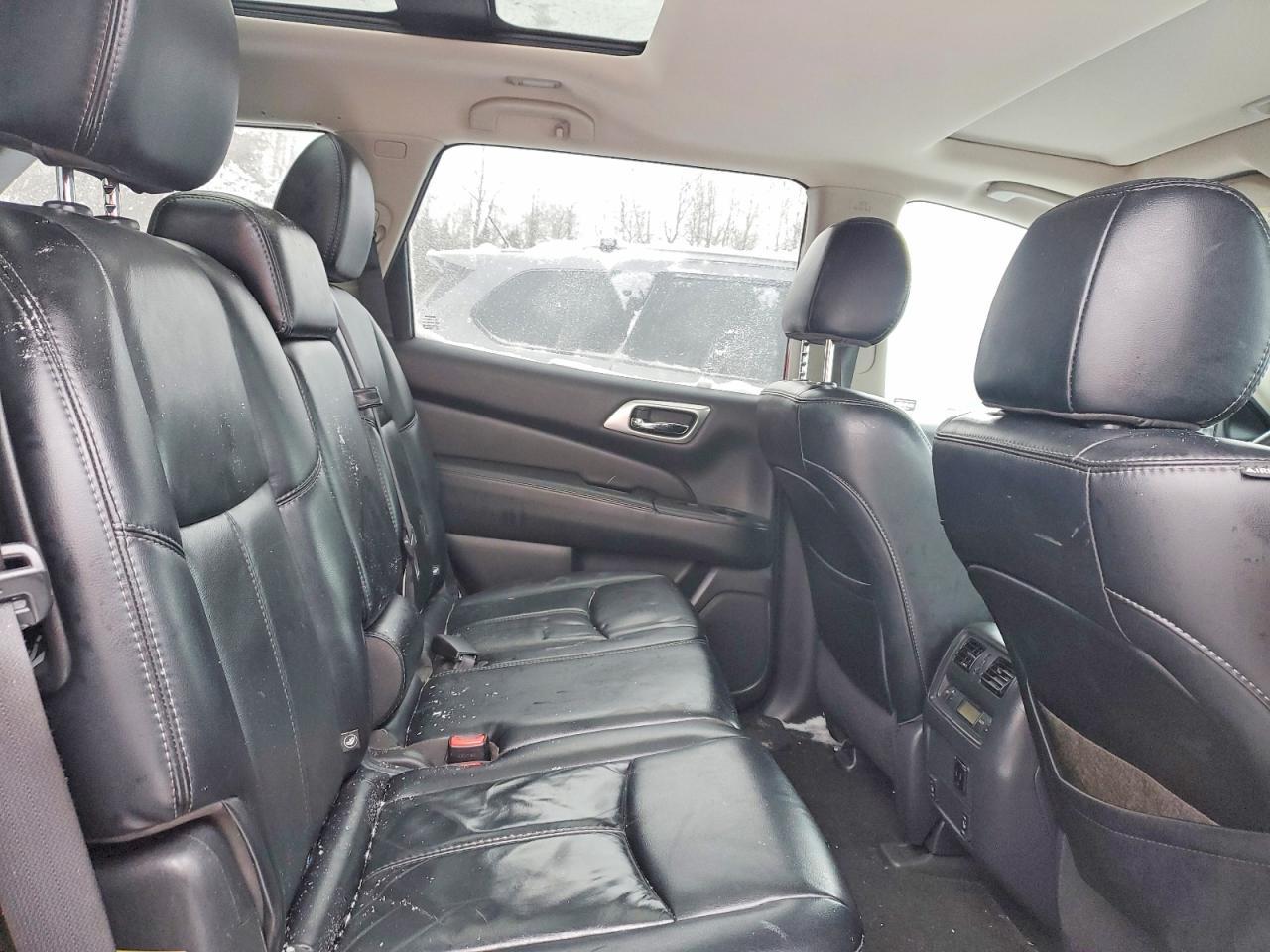2017 NISSAN PATHFINDER