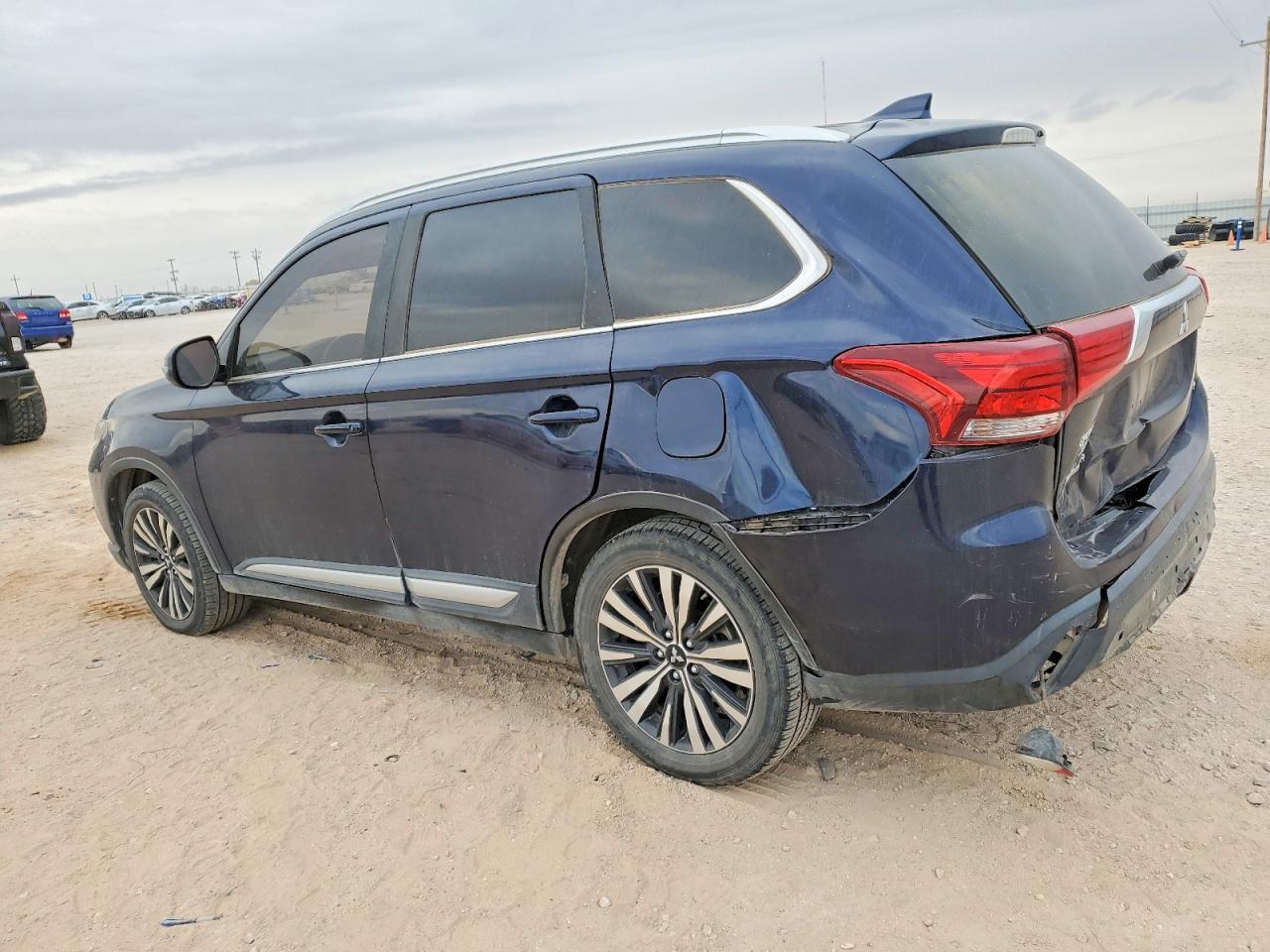 2020 MITSUBISHI outlander