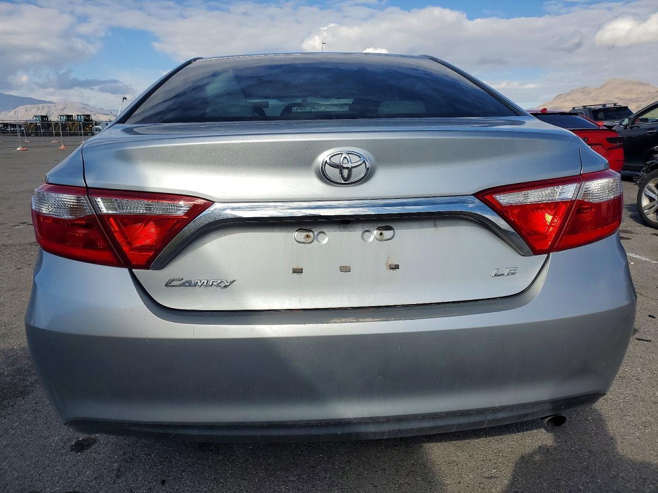 2016 TOYOTA CAMRY