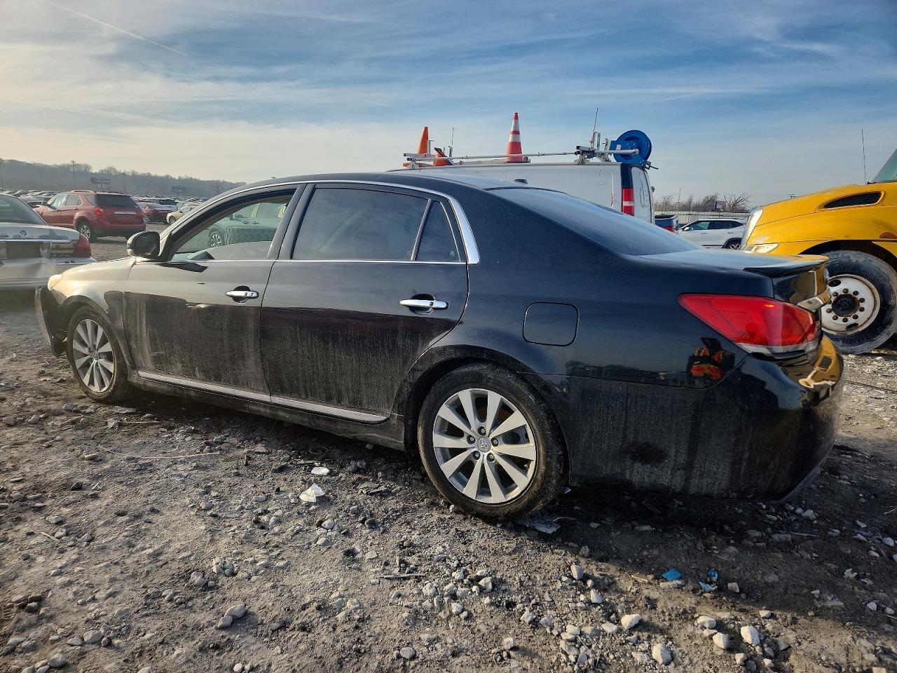 2011 TOYOTA Avalon
