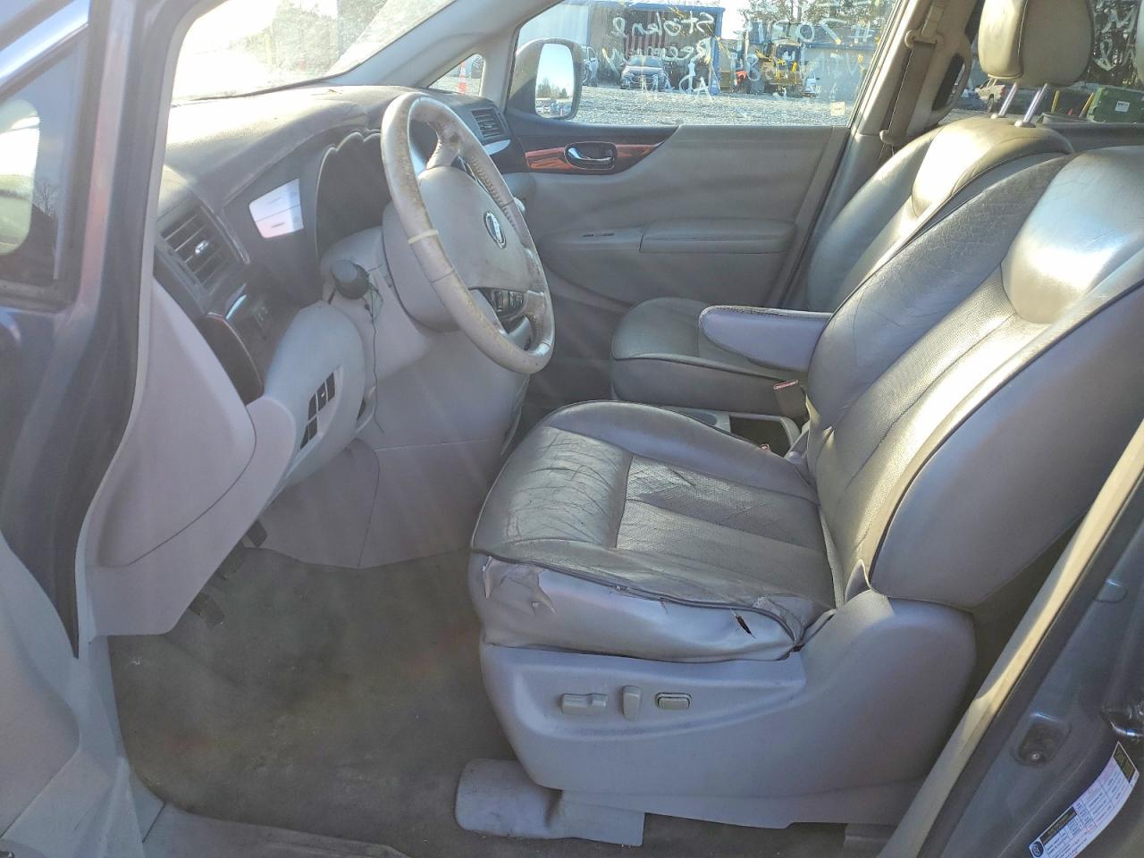 2011 NISSAN Quest