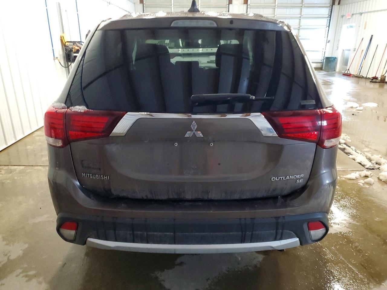 2018 MITSUBISHI outlander
