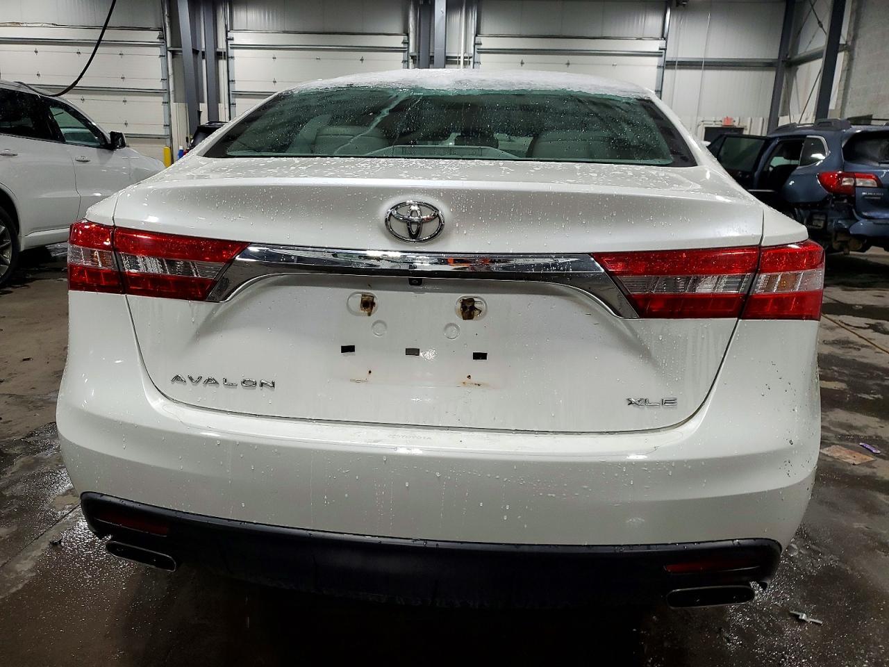2013 TOYOTA Avalon