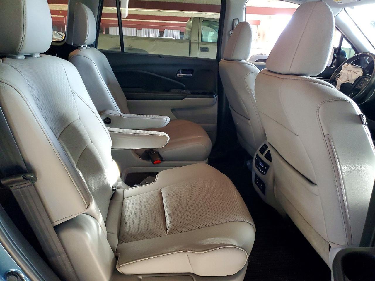 2017 HONDA PILOT