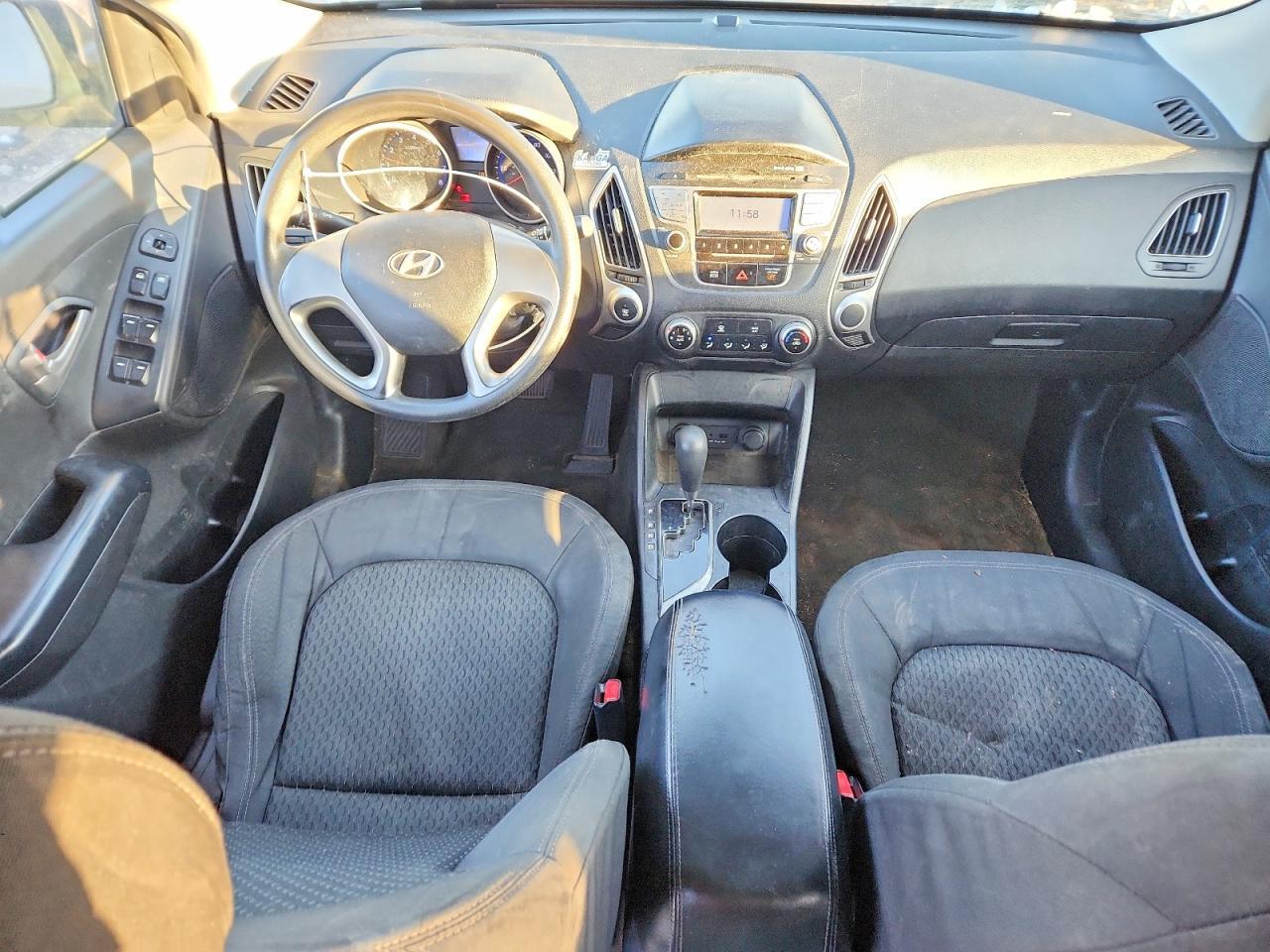 2012 HYUNDAI TUCSON